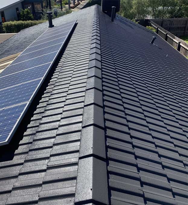 tiled-roof-before-and-after-restoration-back-to-new